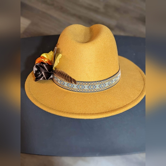 Custom hat - Picture 4 of 5